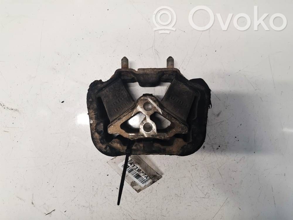 Opel Astra F Engine mount bracket 