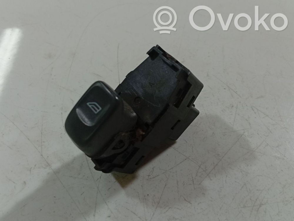 Comutator comandă geamuri electrice   9472275,00W265,9472275