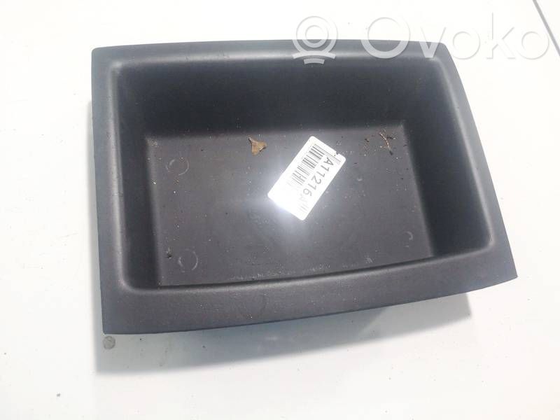 Volkswagen Polo IV 9N3 Vano portaoggetti