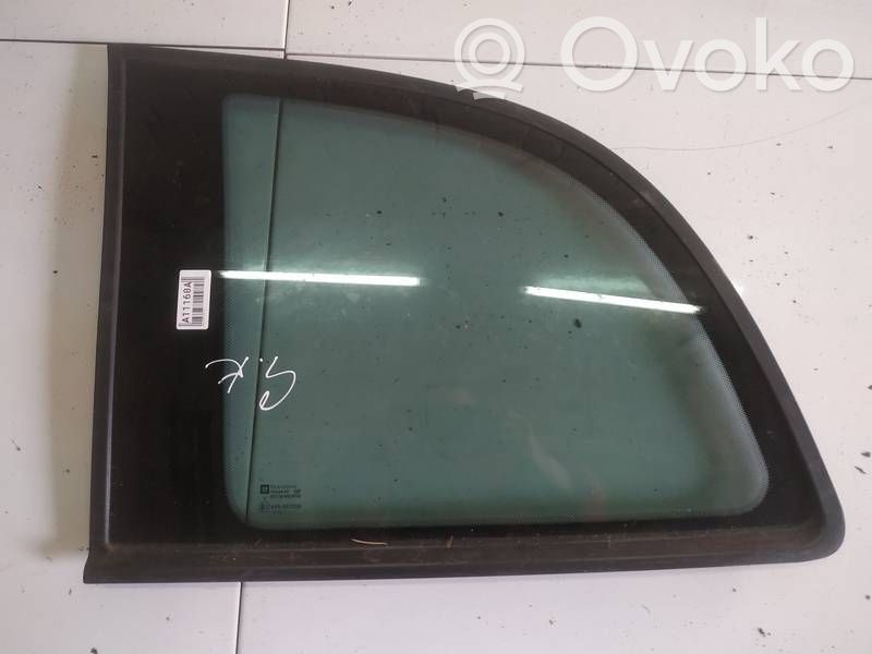 Opel Zafira A Finestrino laterale posteriore