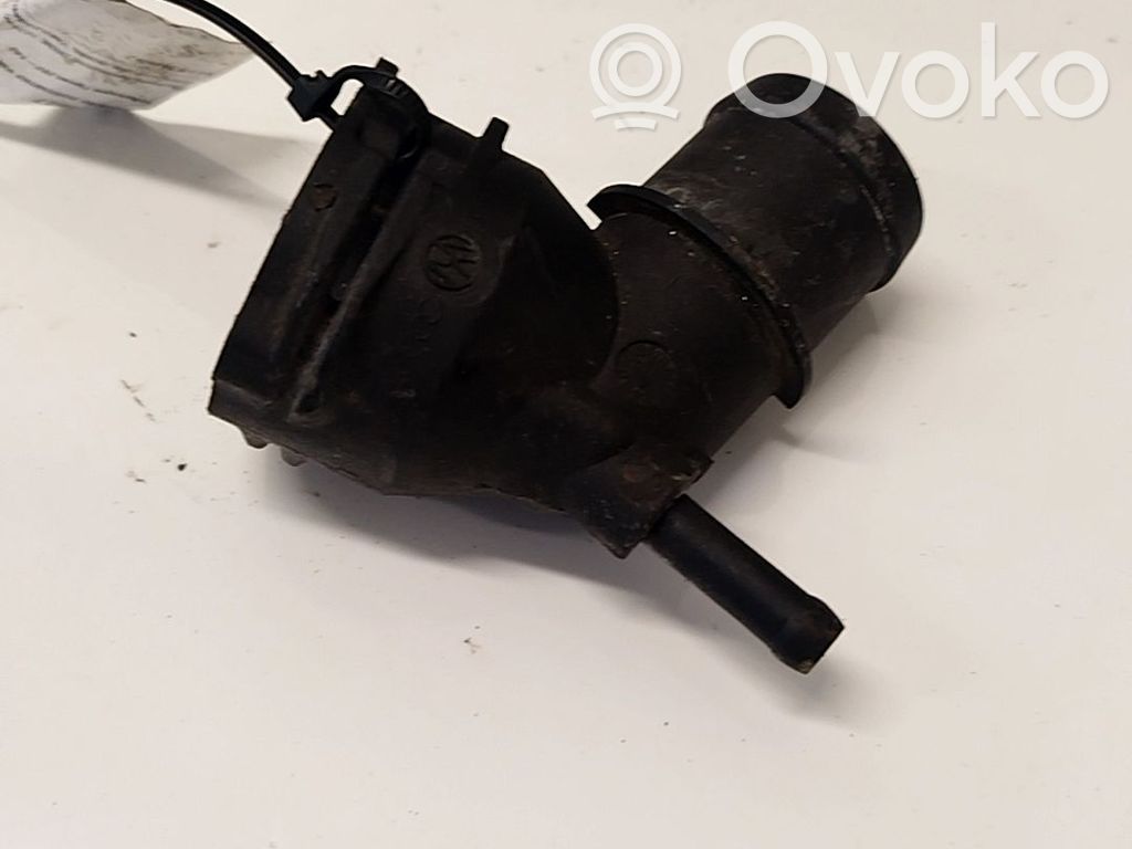 Volkswagen PASSAT B6 Conductă/furtun lichid de răcire motor 