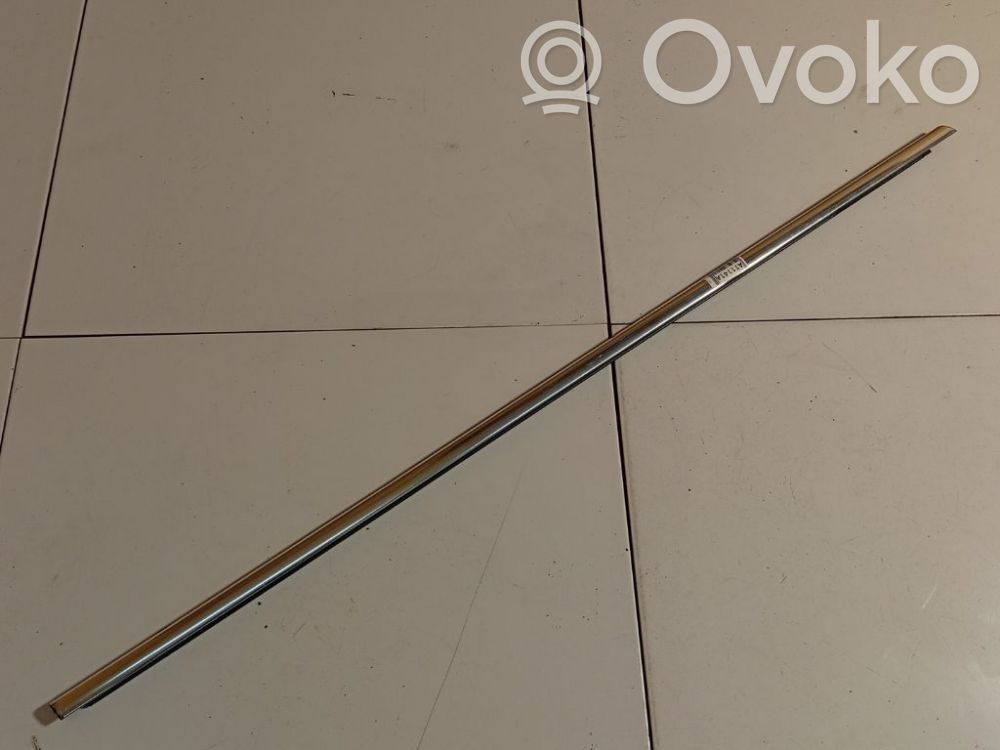 Opel Insignia A Moulure de vitre de la porte avant