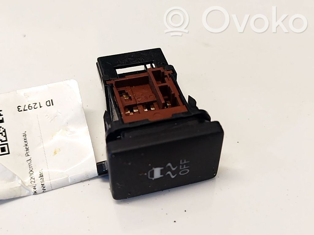Interruptor de control de tracción (ASR)   15C032,15C032,15C032