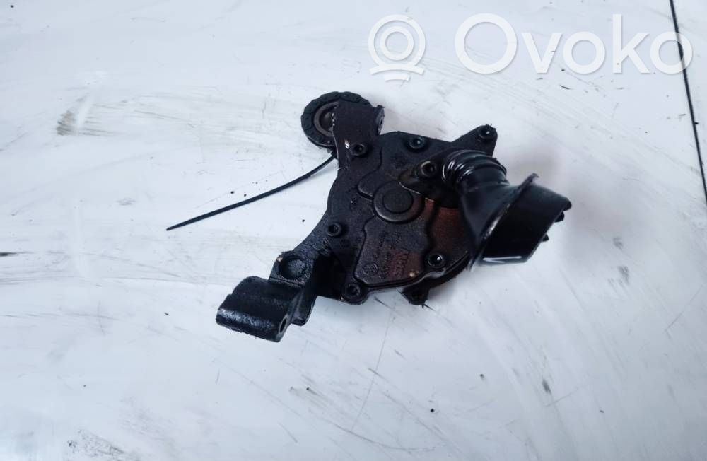 Volkswagen Touran I Öljypumppu 