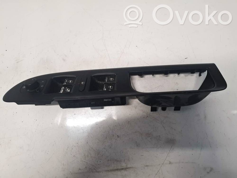 Volkswagen PASSAT B6 Comutator comandă geamuri electrice 