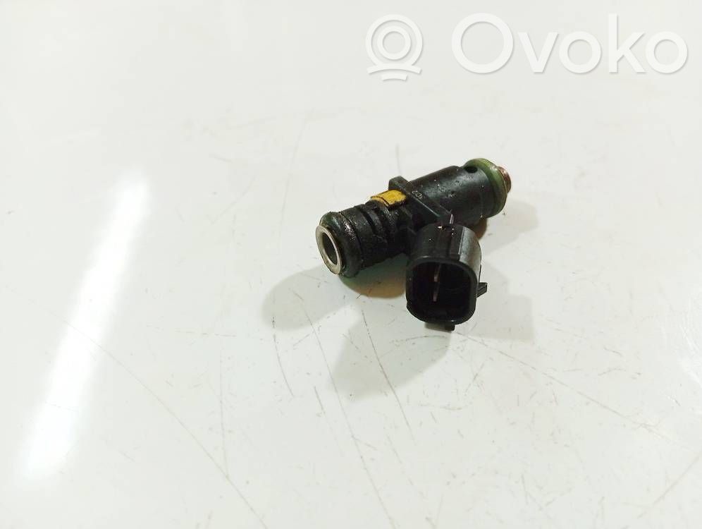Volkswagen Golf V Injector combustibil 