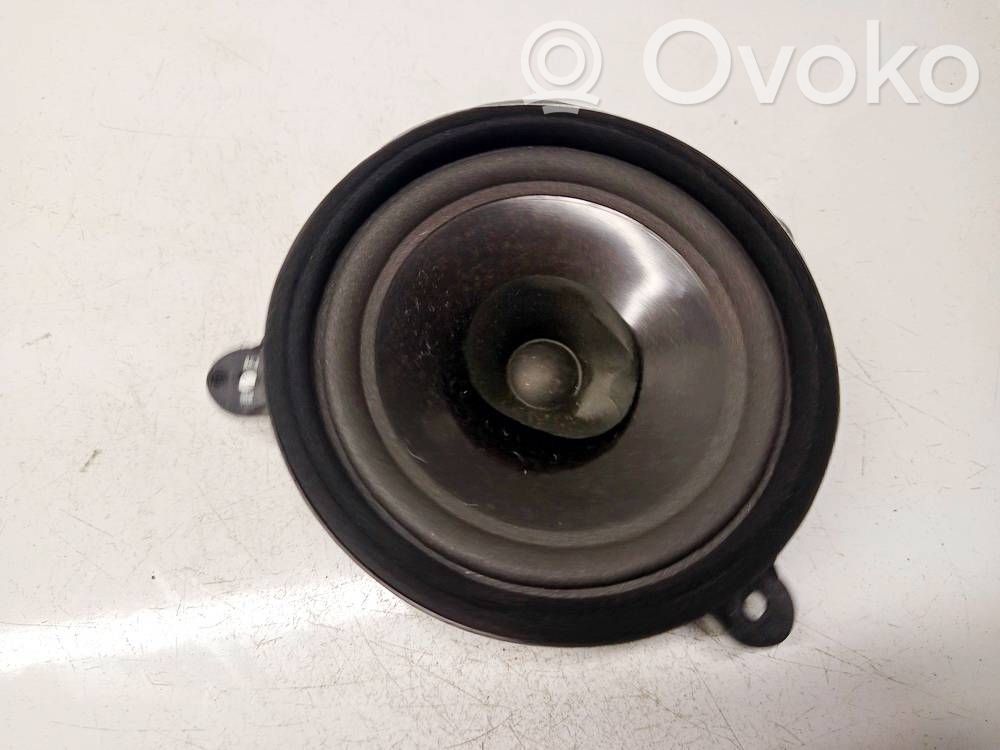 Subaru Legacy Altavoz de la puerta delantera 