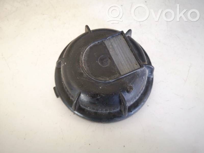 Volvo V70 Cache-poussière de phare avant
