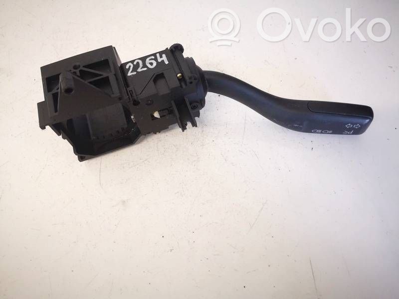 Audi A4 S4 B6 8E 8H Manetă semnalizator