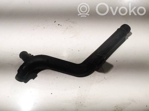 Volkswagen Golf VI Tubo flessibile del liquido di raffreddamento del motore 