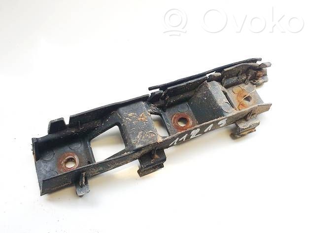 Volkswagen PASSAT B6 Staffa di rinforzo montaggio del paraurti anteriore 