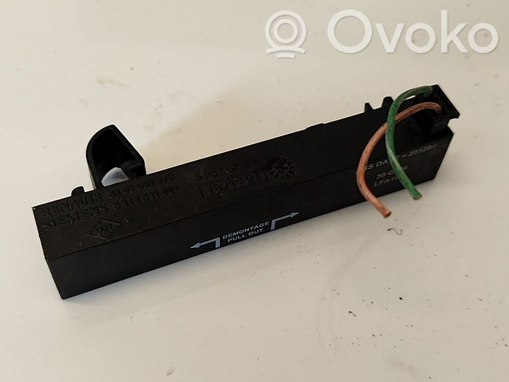 Renault Megane II Module unité de contrôle d'antenne
