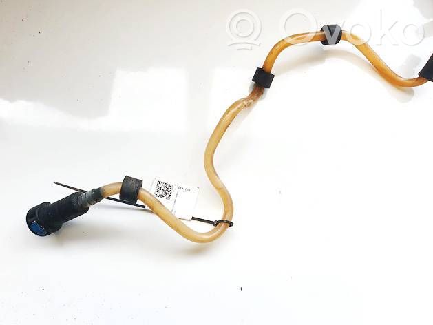 BMW 1 E81 E87 Polttoaineputken letku 