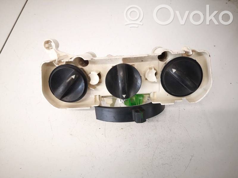 Toyota Corolla E120 E130 Panel klimatyzacji 