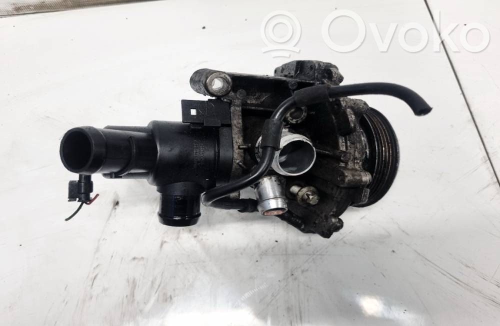 Mercedes-Benz A W176 Pompa dell’acqua