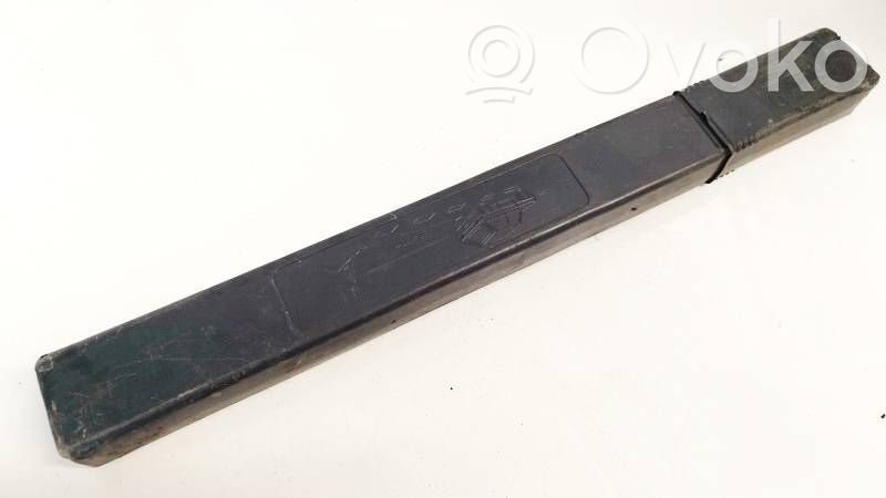 Nissan Primera Triunghi semnalizare 