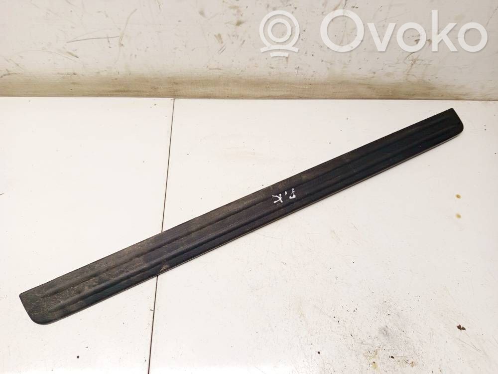 Nissan Primera Capac prag spate