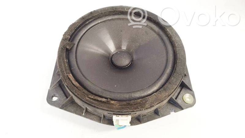 Toyota Corolla Verso E121 Altoparlante portiera anteriore 