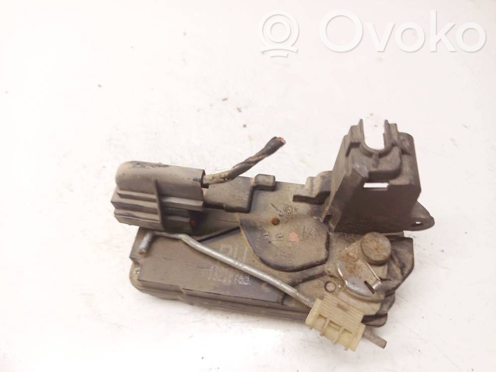 Opel Astra H Takaoven lukko