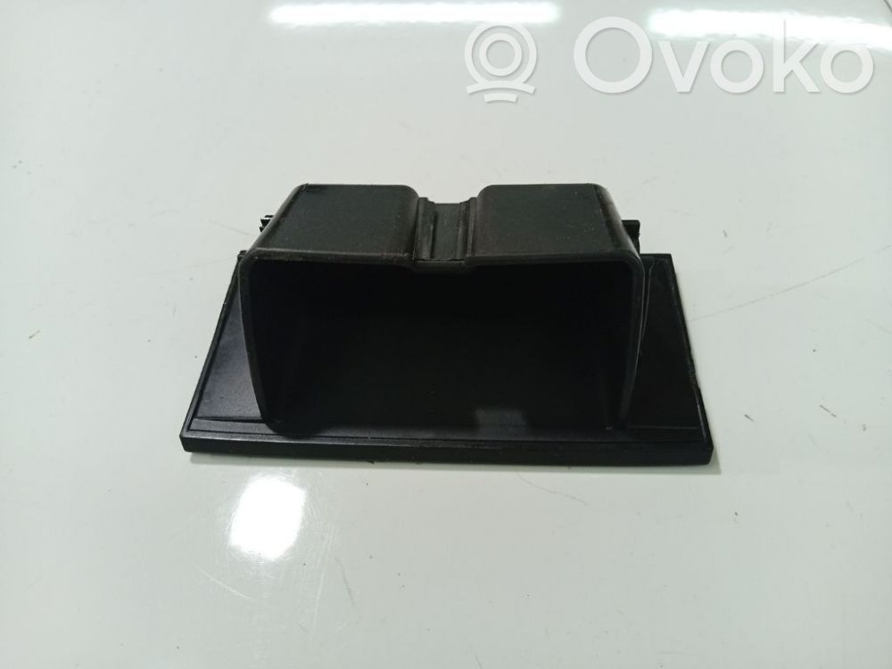 Volkswagen PASSAT B6 Cendrier