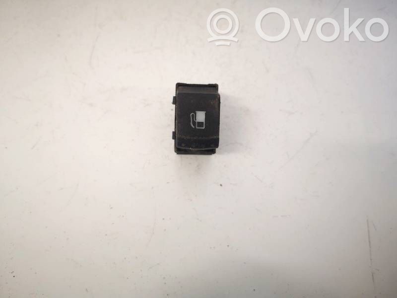 Volkswagen PASSAT B5.5 Comutator deschidere clapetă rezervor 