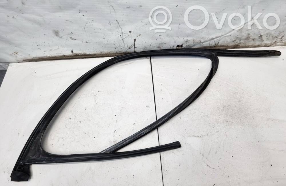 Opel Astra K Uszczelka drzwi 