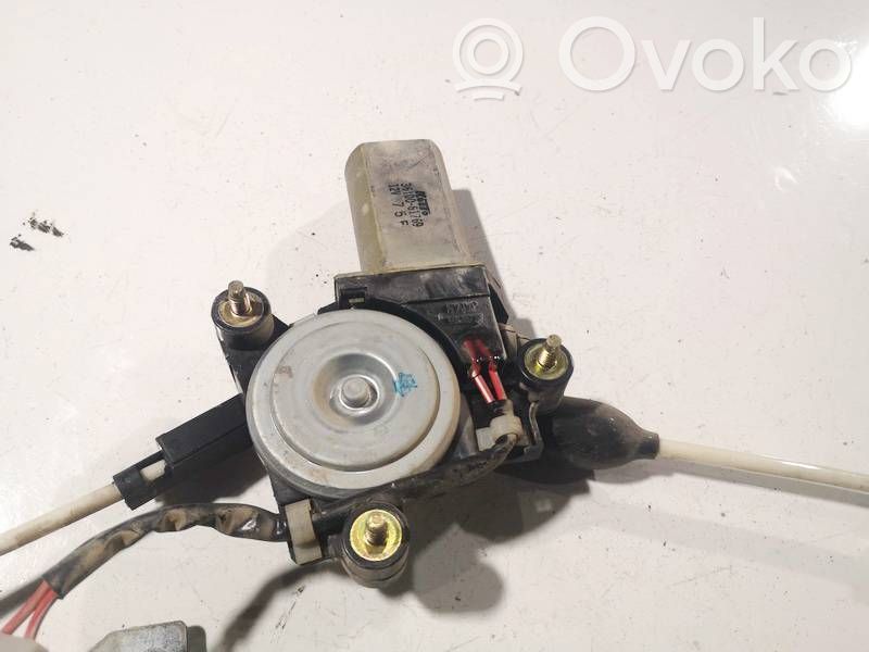 Mazda 323 Motor del regulador de la ventanilla de la puerta delantera