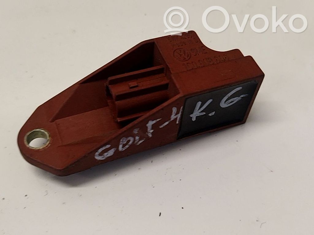 Volkswagen Golf IV Senzor impact/declanșare airbag 