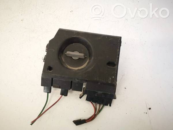 Audi 80 90 S2 B4 Suport becuri lampă spate 
