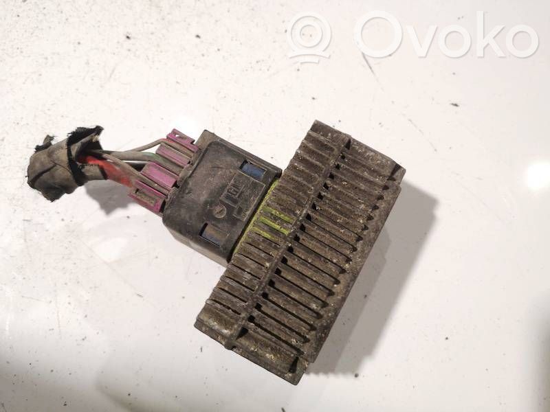 Opel Astra H Releu ventilator lichid răcire 
