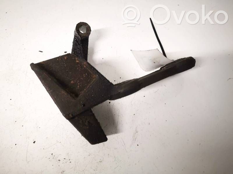 Peugeot 307 Engine mounting bracket 