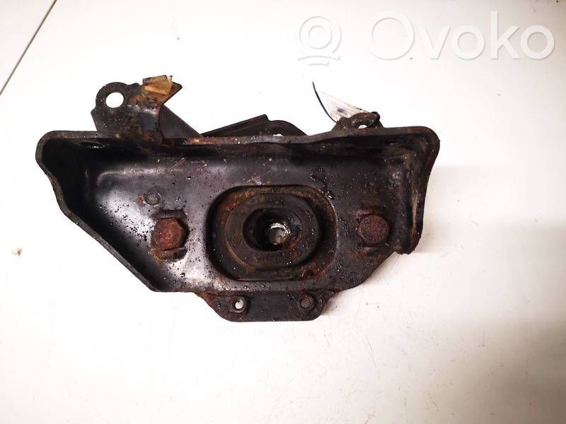 Nissan Primera Engine mount bracket 
