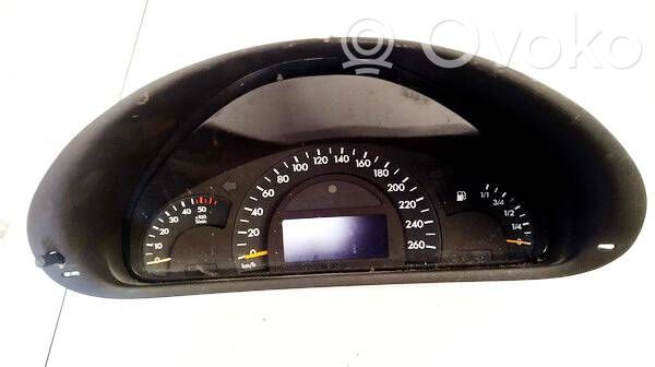 Mercedes-Benz C W203 Tachimetro (quadro strumenti) 