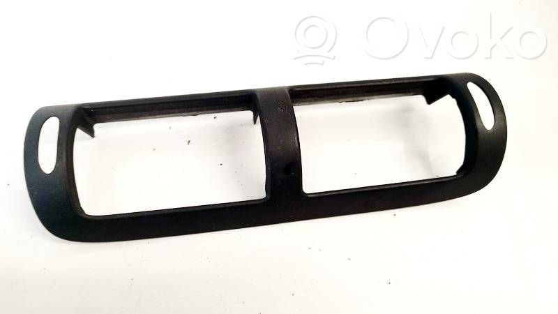 Mercedes-Benz C W203 Griglia di ventilazione centrale cruscotto 