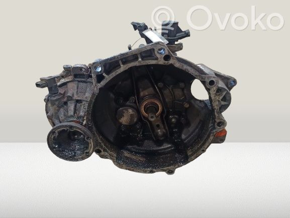 Volkswagen PASSAT B4 Mechaninė 5 pavarų dėžė 