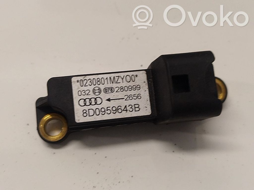 Audi A4 S4 B5 8D Czujnik uderzenia Airbag