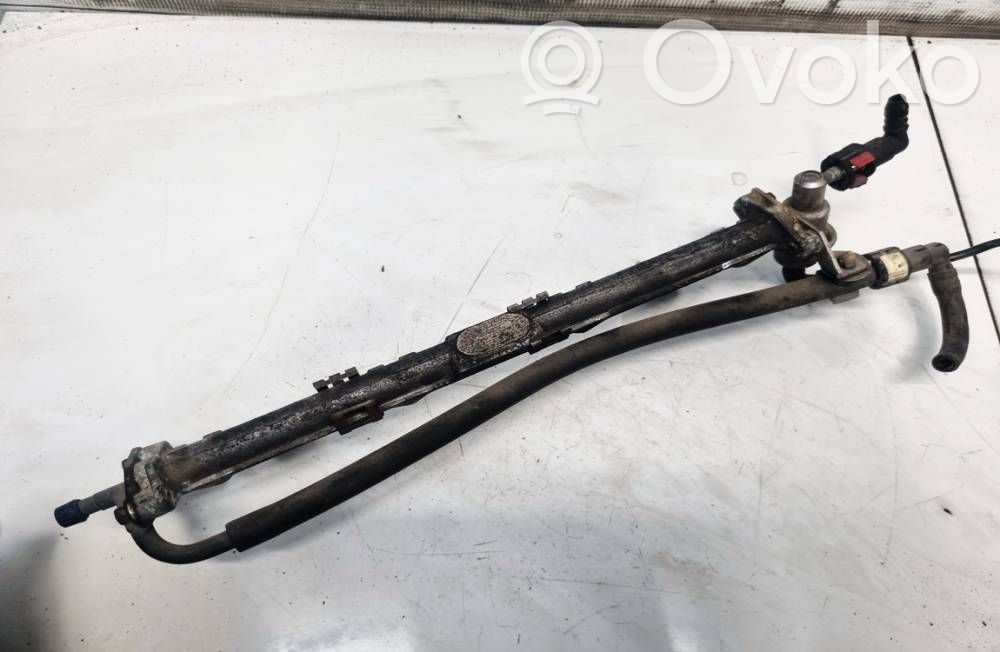 Ford Mondeo MK II Listwa wtryskowa 