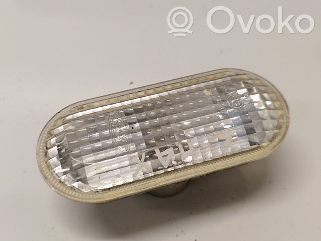 Etupuskurin suuntavilkku   4M5A13K309AA,4M5A13K309AA,4M5A13K309AA