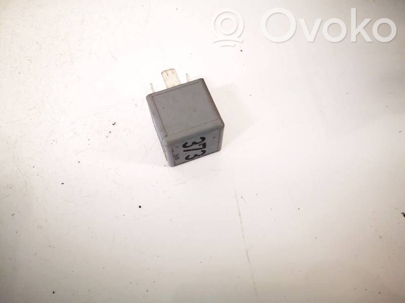 Otros relés   8D0951253A,8D0951253A,V23134B52X301,V23134J52X300,V23154B52X301