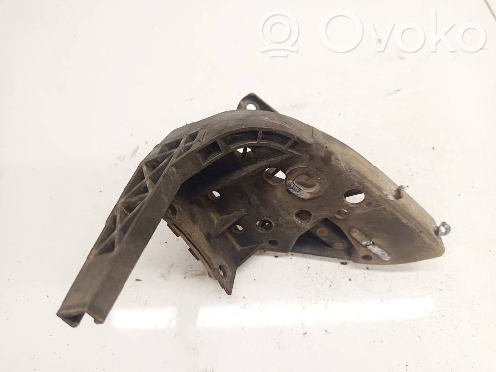 Volkswagen PASSAT B4 Suport montare bară spate 