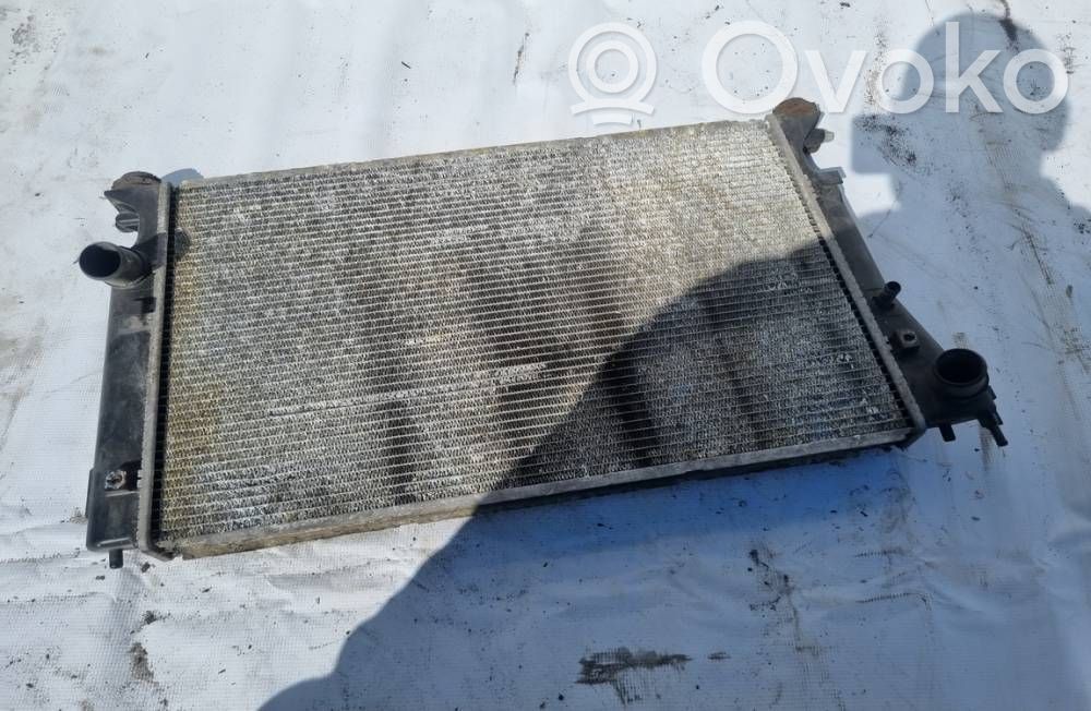 Toyota Avensis T250 Radiator lichid răcire 