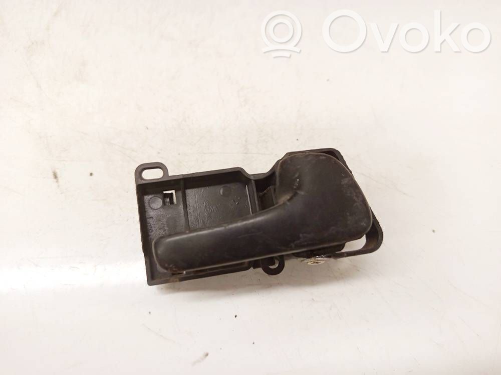 Volkswagen PASSAT B4 Manecilla interna puerta trasera 
