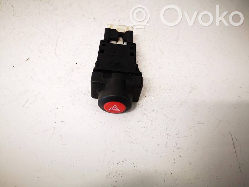 Botón interruptor de luz de peligro   NILES06016,NILES06016