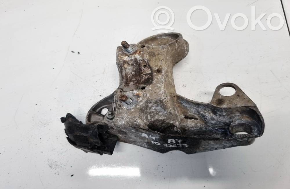 Engine mounting bracket   8E0199352N,8E0199352N,8E0199352N
