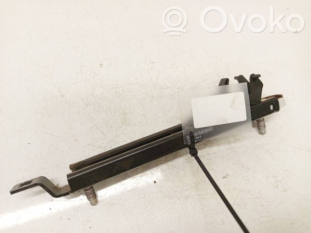 Opel Zafira A Guida di regolazione della cintura di sicurezza 
