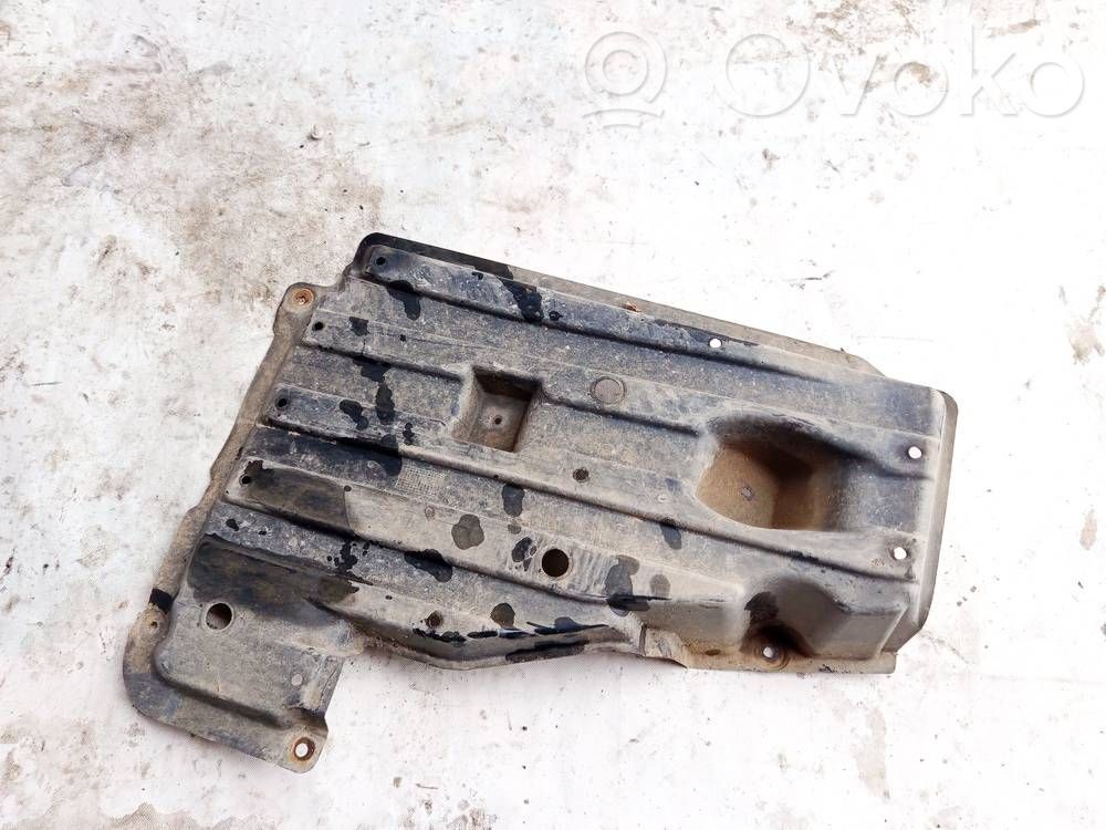 Toyota Corolla Verso AR10 Protezione anti spruzzi/sottoscocca del motore