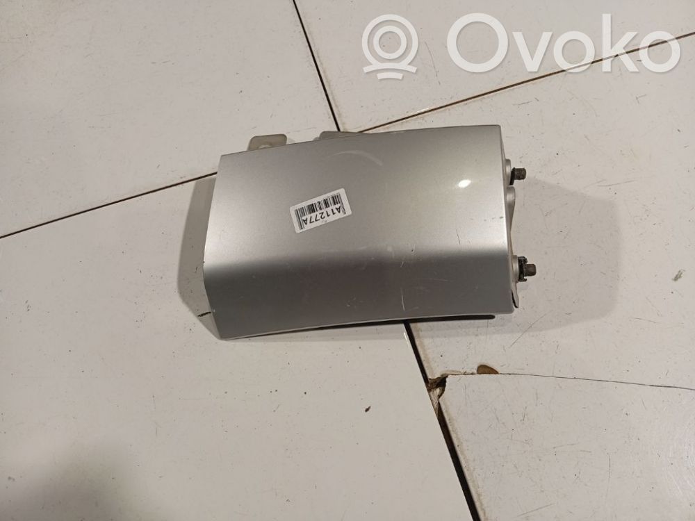 Opel Meriva A Listwa pod lampę tylną