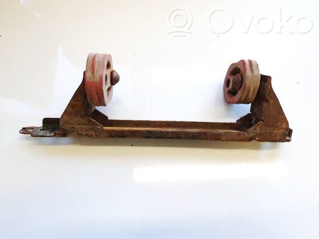 Skoda Octavia Mk2 (1Z) Staffa/supporto di montaggio della marmitta 