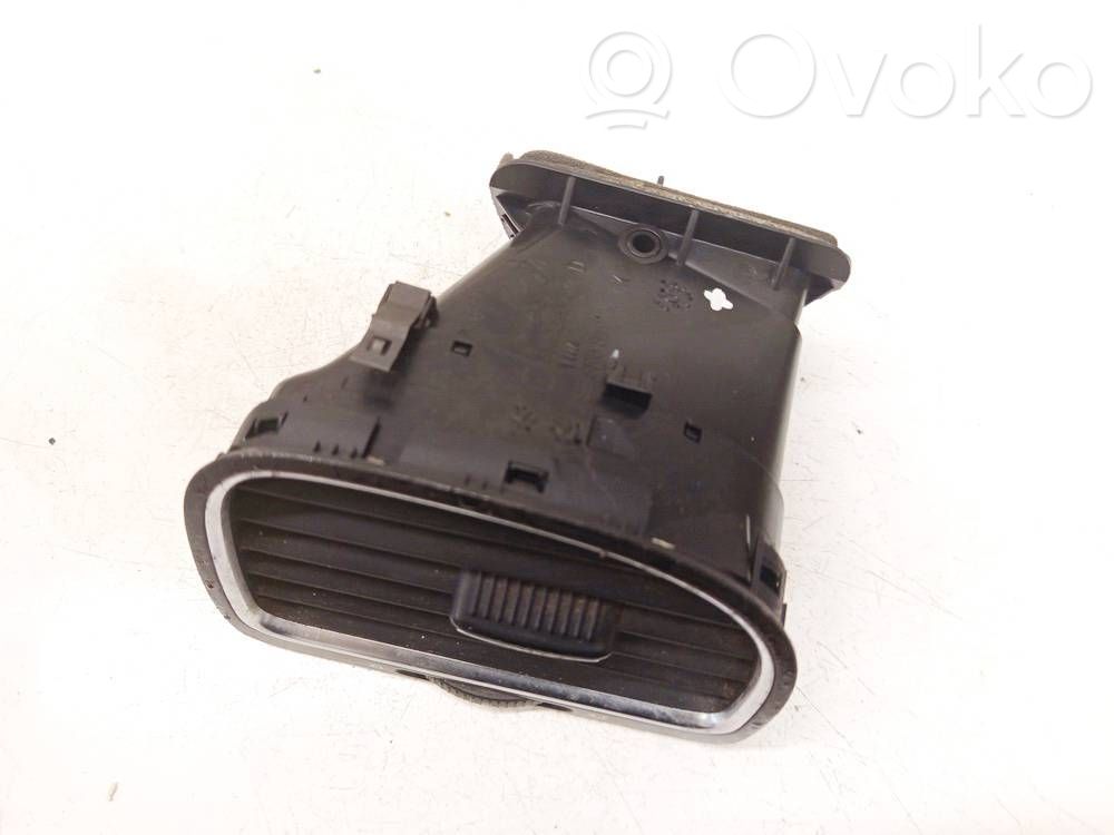 Rejilla de ventilación central del panel   5K0819710D,5K0819710D