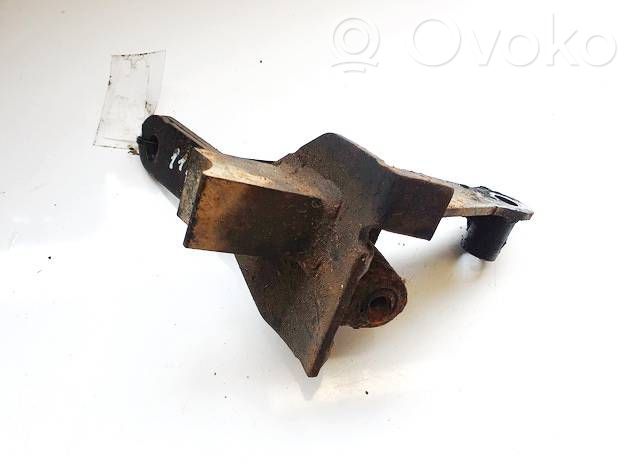 Peugeot 307 Engine mounting bracket 